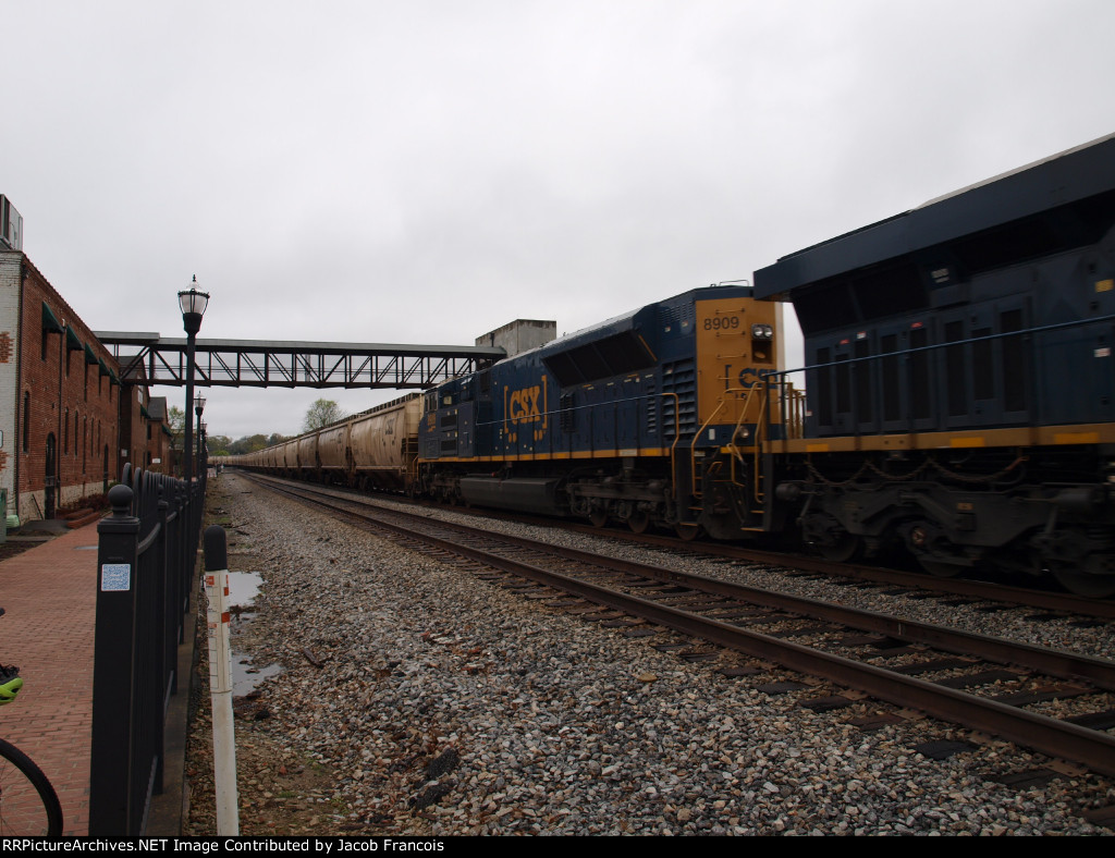 CSX 8909